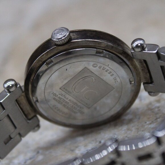 Vintage GUESS GC Watch Silver Tone Stainless Steel Unisex Quartz Dial Y2k - Picture 8 of 8